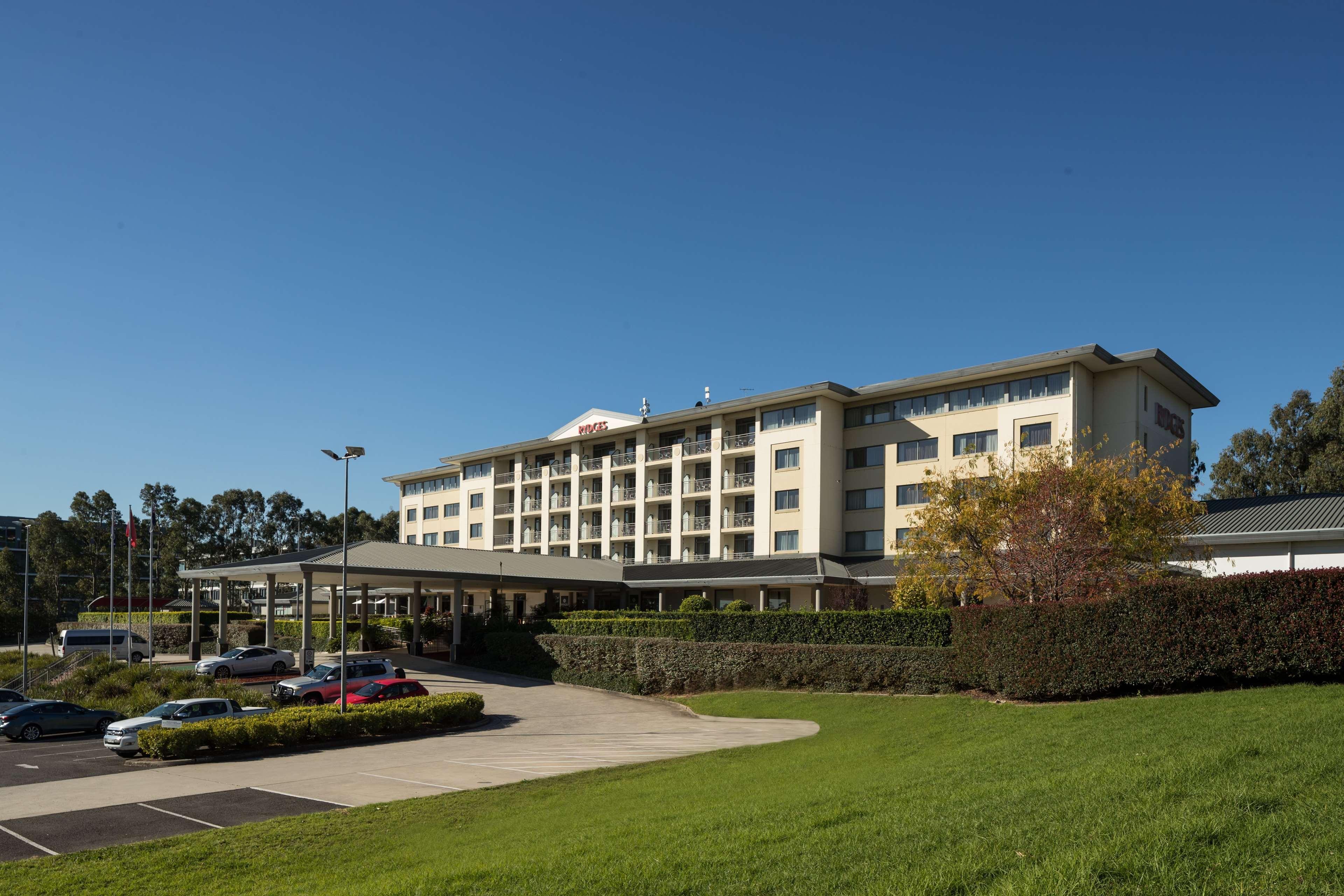 Visy Dior Hotel Baulkham Hills Exterior photo
