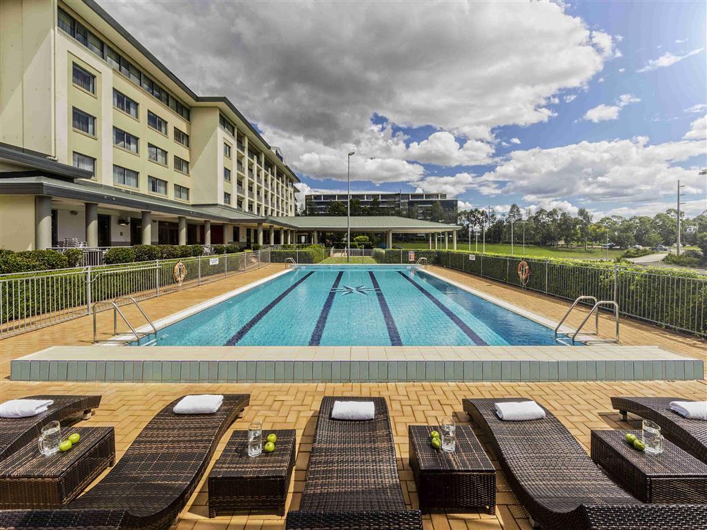 Visy Dior Hotel Baulkham Hills Exterior photo