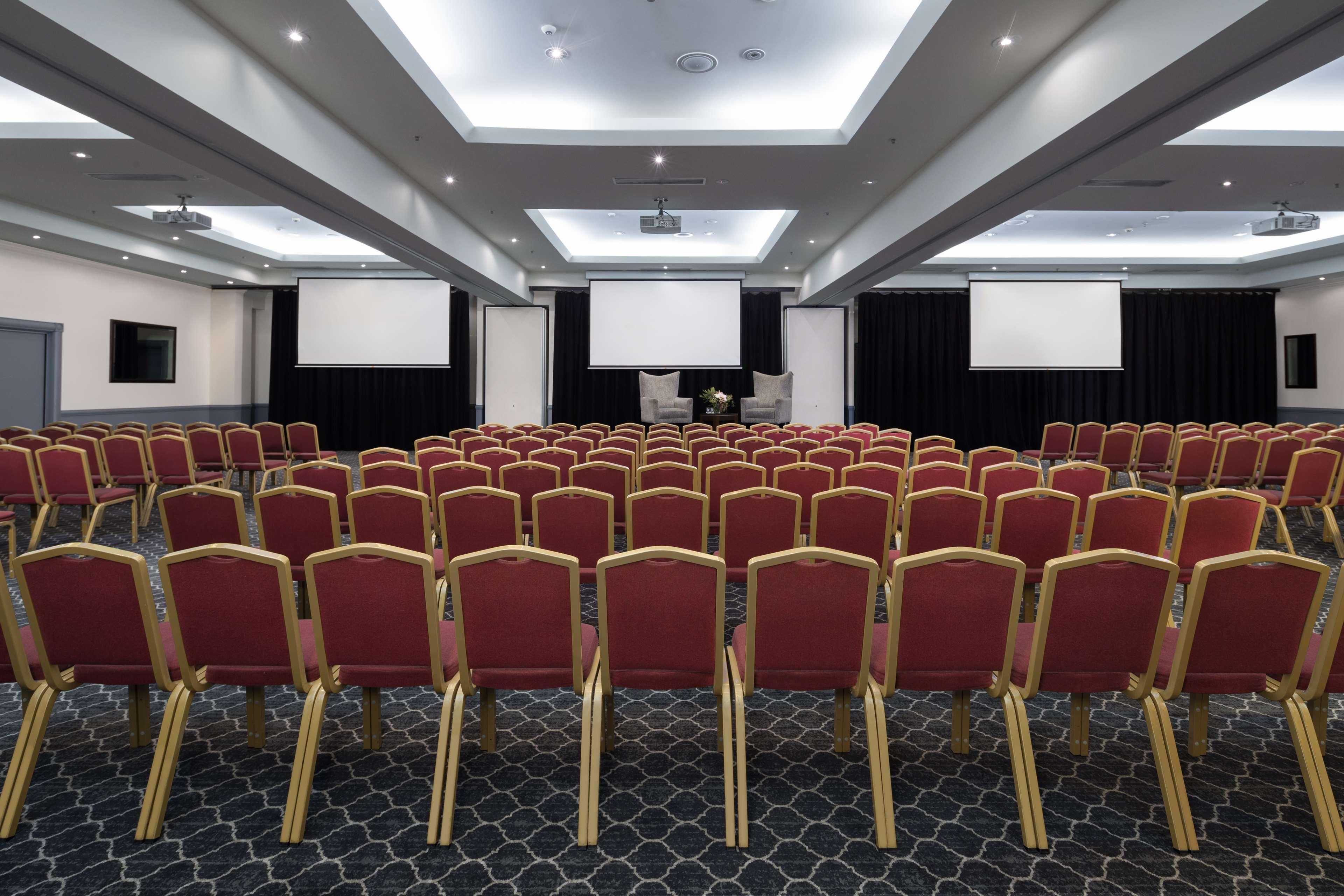 Visy Dior Hotel Baulkham Hills Exterior photo